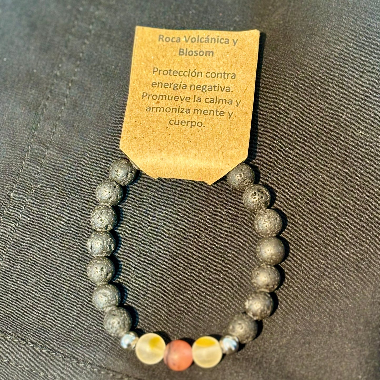 Pulsera Roca Volcánica y Blosom