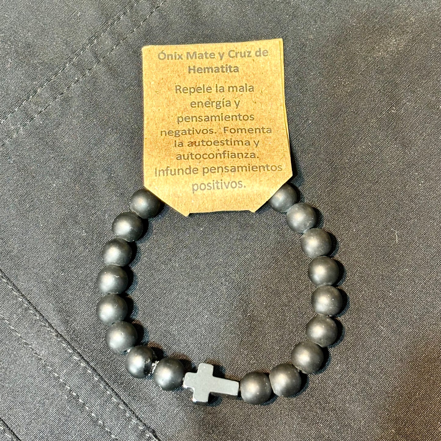 Pulsera Ónix mate y Cruz de Hematita