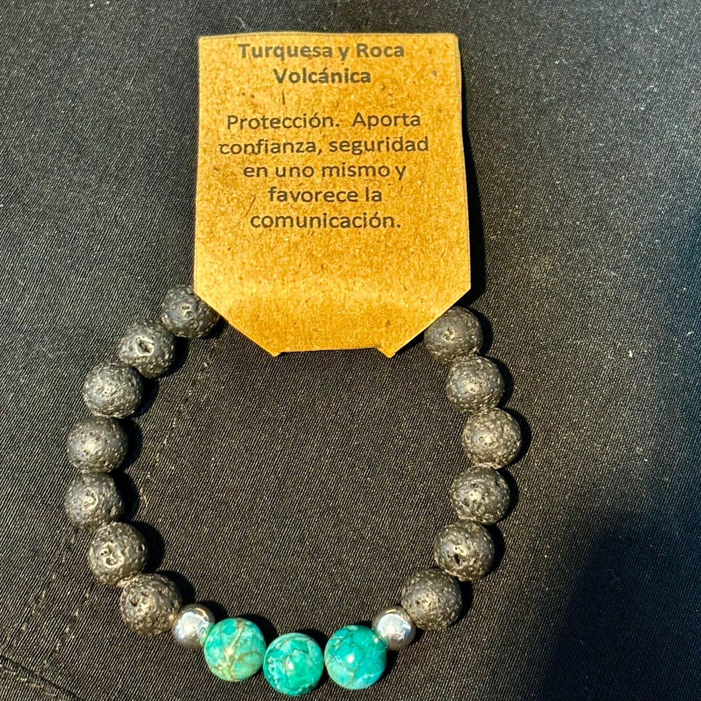 Pulsera Turquesa y Roca Volcánica