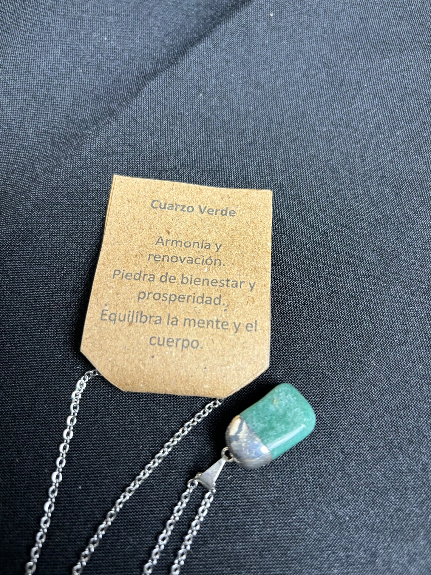 Cadena con dije Cuarzo Verde