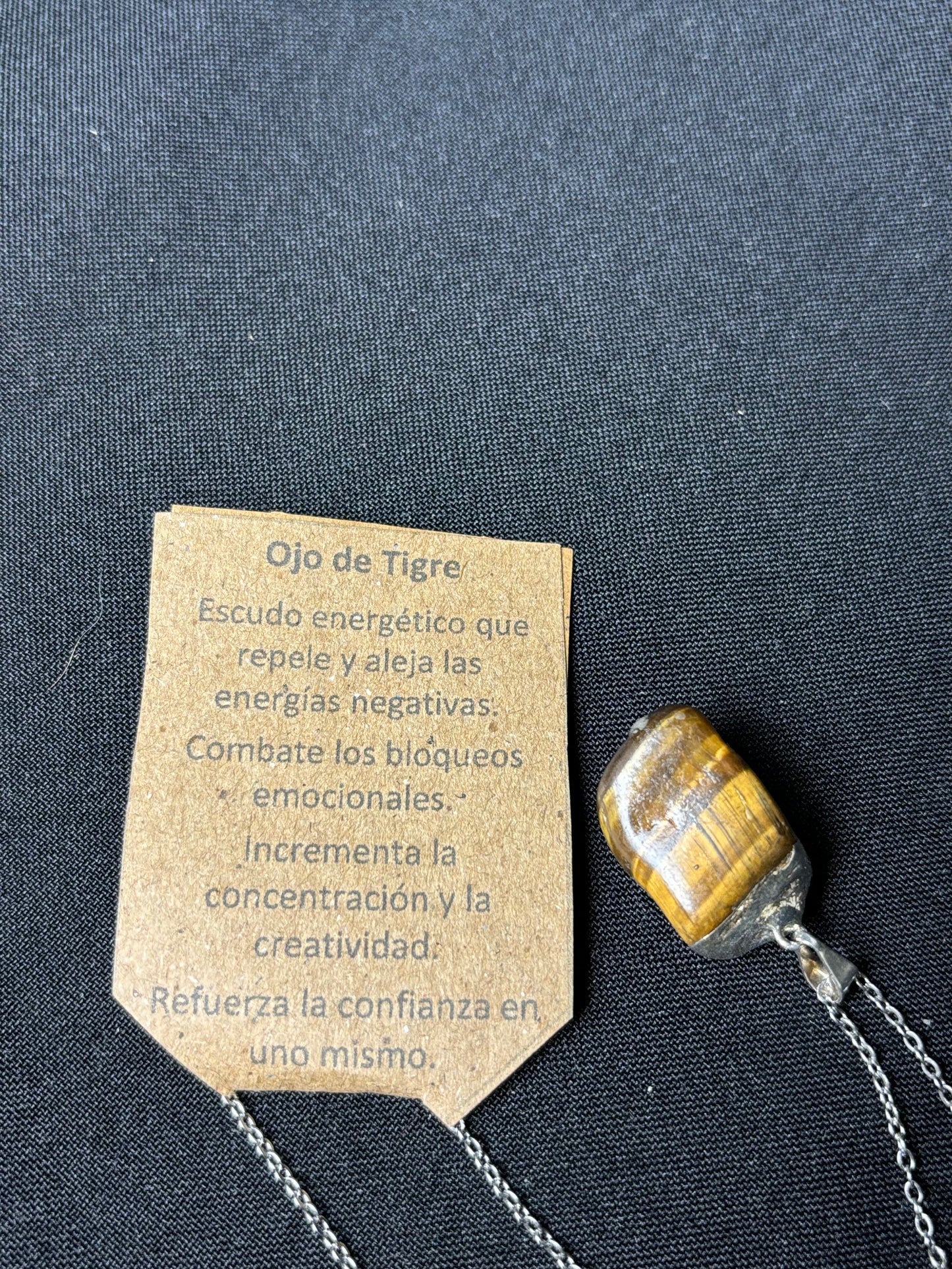 Cadena con dije Ojo de Tigre