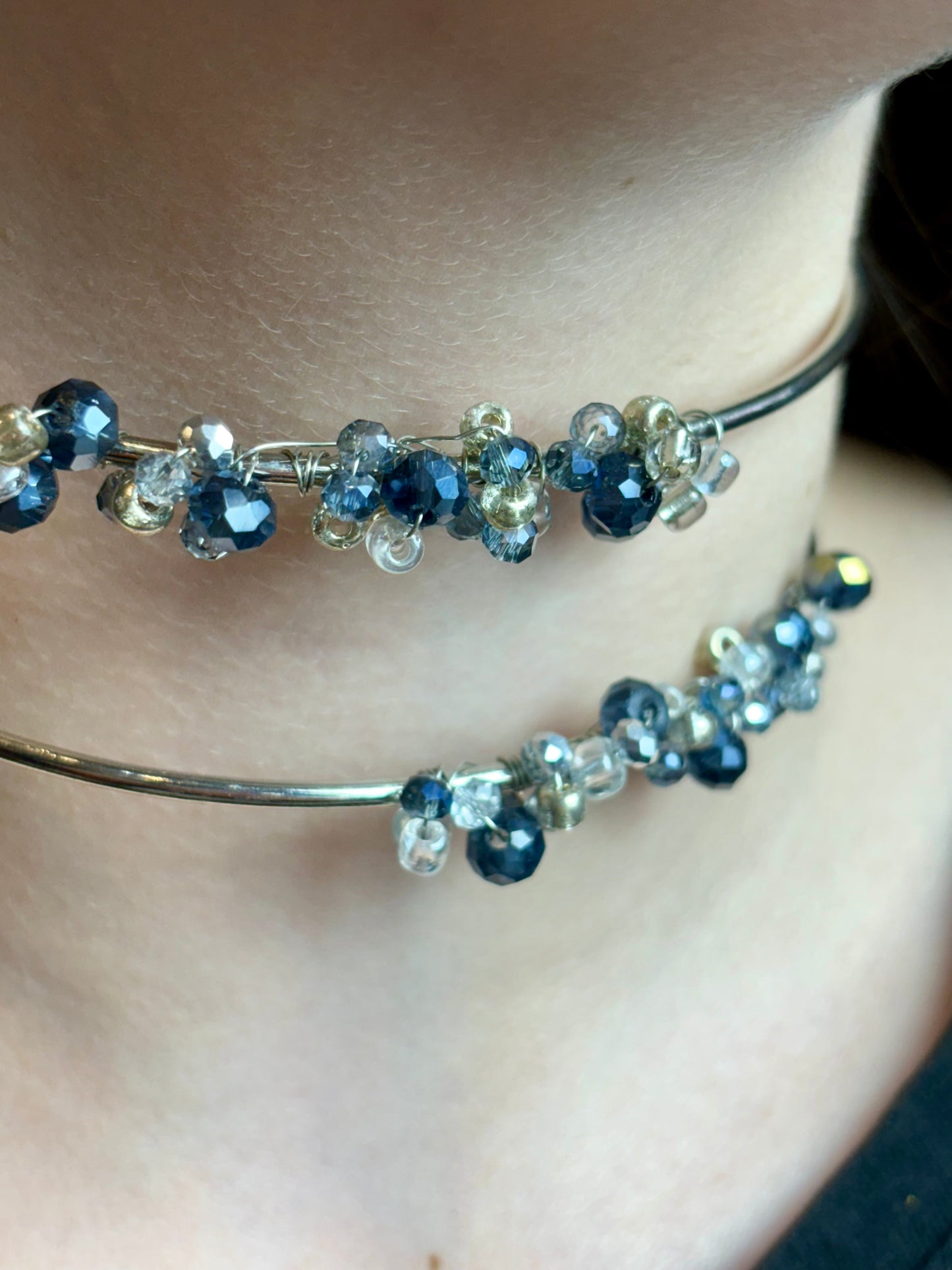 Gargantilla Plateada y Azul