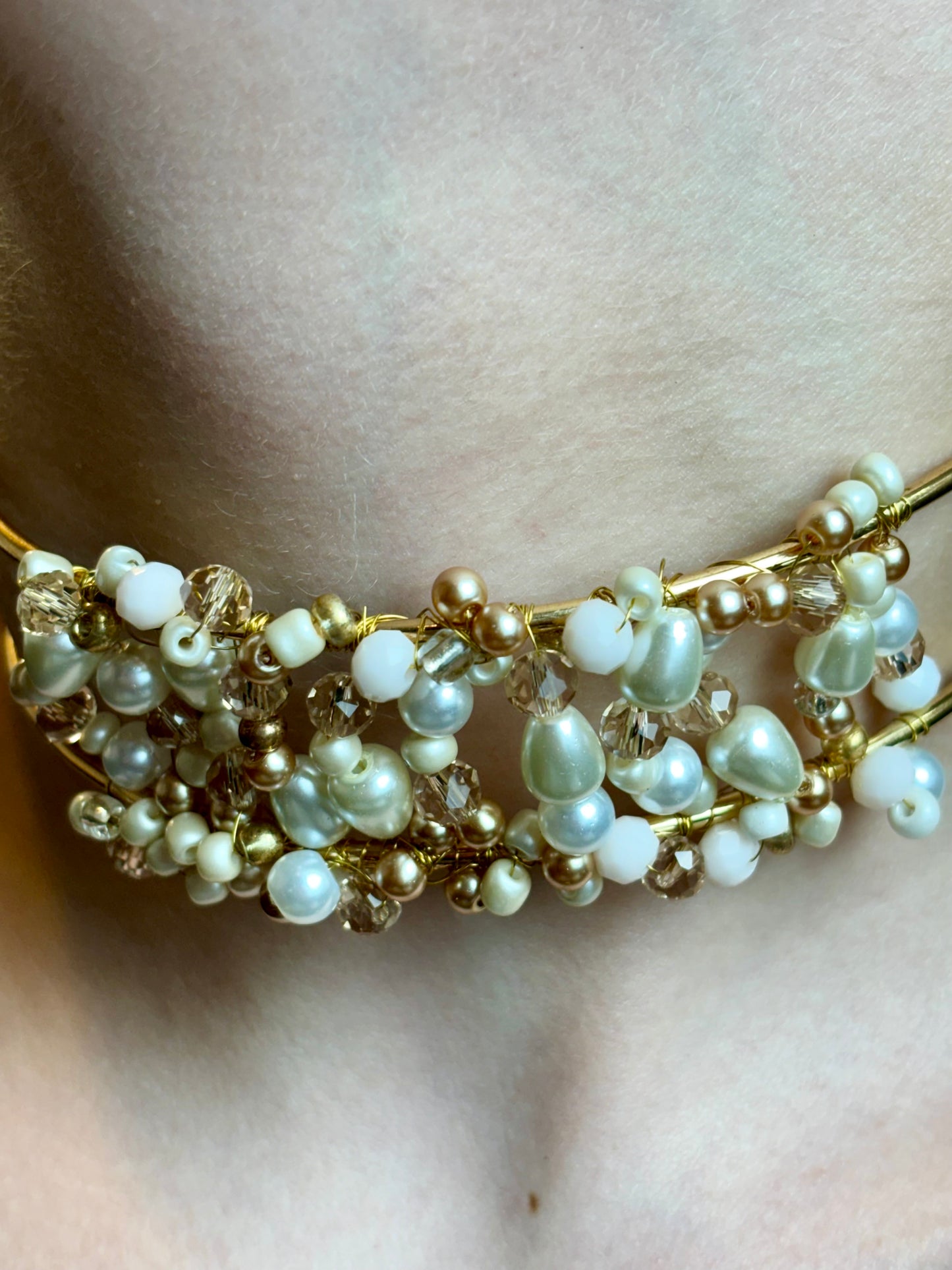 Gargantilla Dorada con Perlas