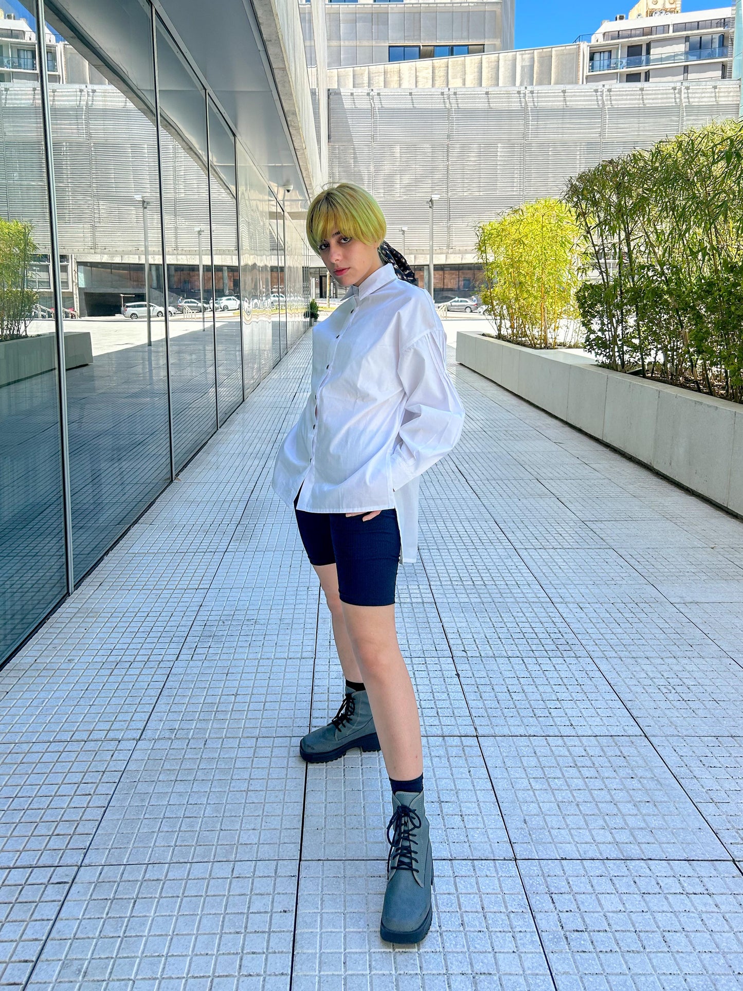 Camisa Con Alforzas en Mangas y Espalda