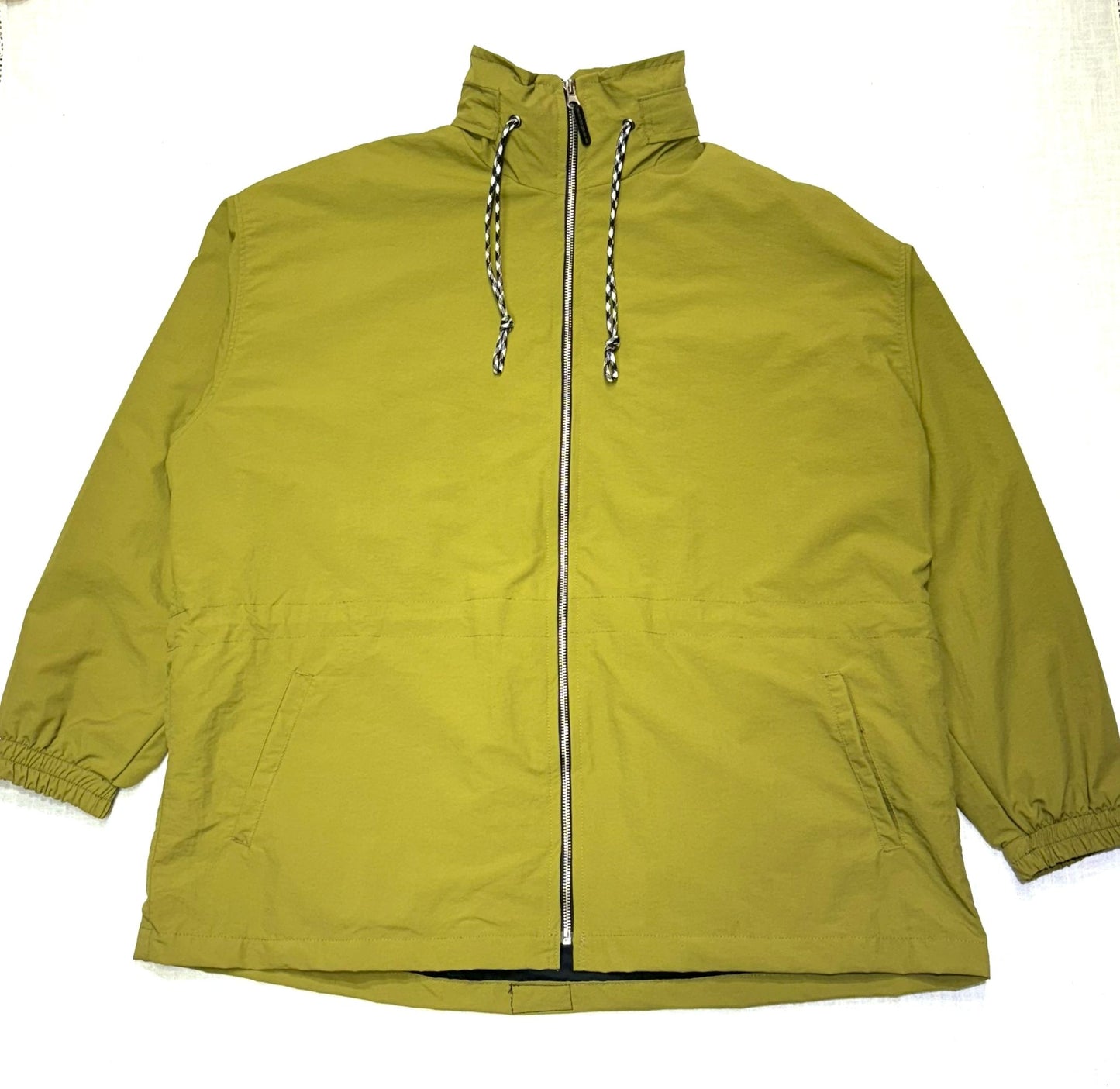 Campera Impermeable con Capucha