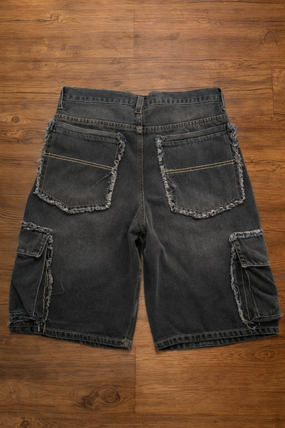 Bermuda Baggy Cargo Negra con Flecos